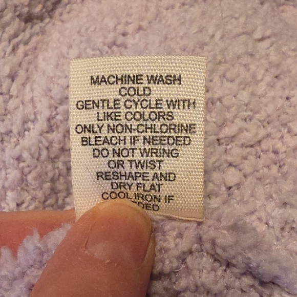 Jessica Simpson Women's Lavender Button-Up Sweater Set. Size Small. - Picture 10 of 10